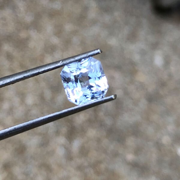 WHITE SAPPHIRE